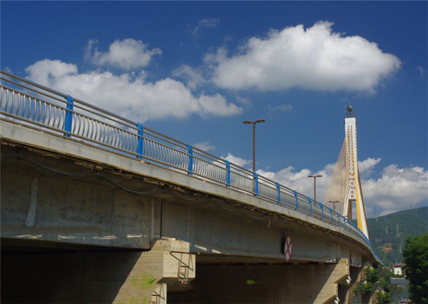 白山304不锈钢桥梁护栏：安全、耐用与美观的完美结合